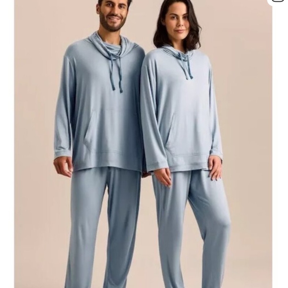 Fog blue NWOT Emirates Loungewear Set. Unopened. Small/Medium unisex